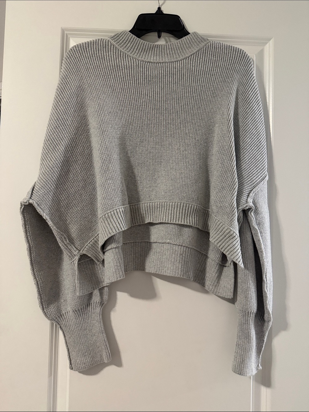 emory park Light Gray Cropped Ribbed Crewneck Sweater